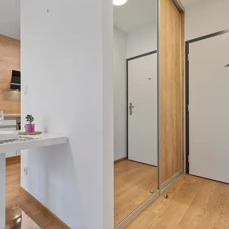 Twin 2 - With Parking Apartment