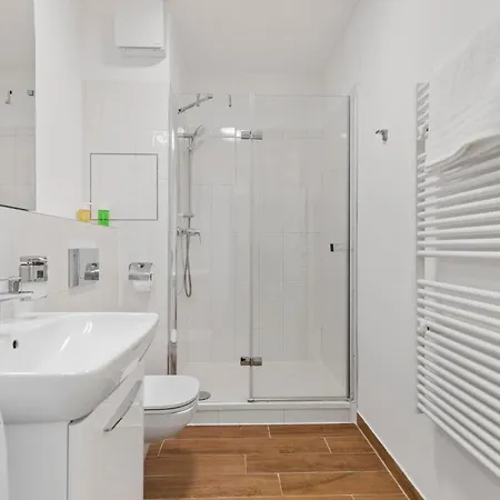 Twin 2 - With Parking Apartamento *